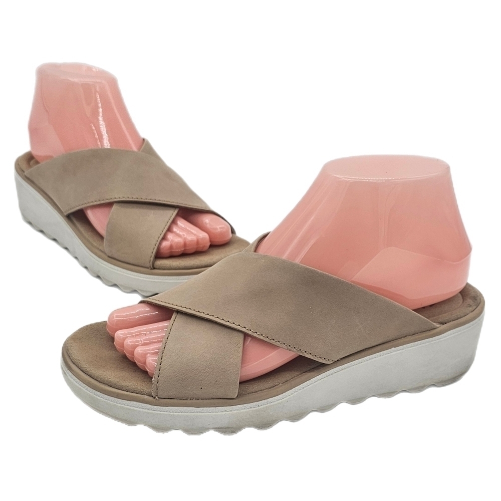 Clarks Jillian Gem Wedge Sandals Beige Leather Size 8 US